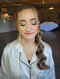 Makeup artist